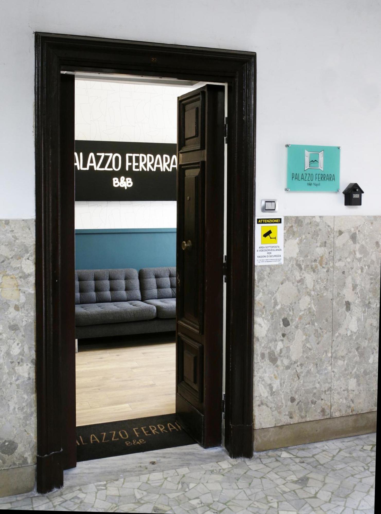 Palazzo Ferrara Couette-café 2*